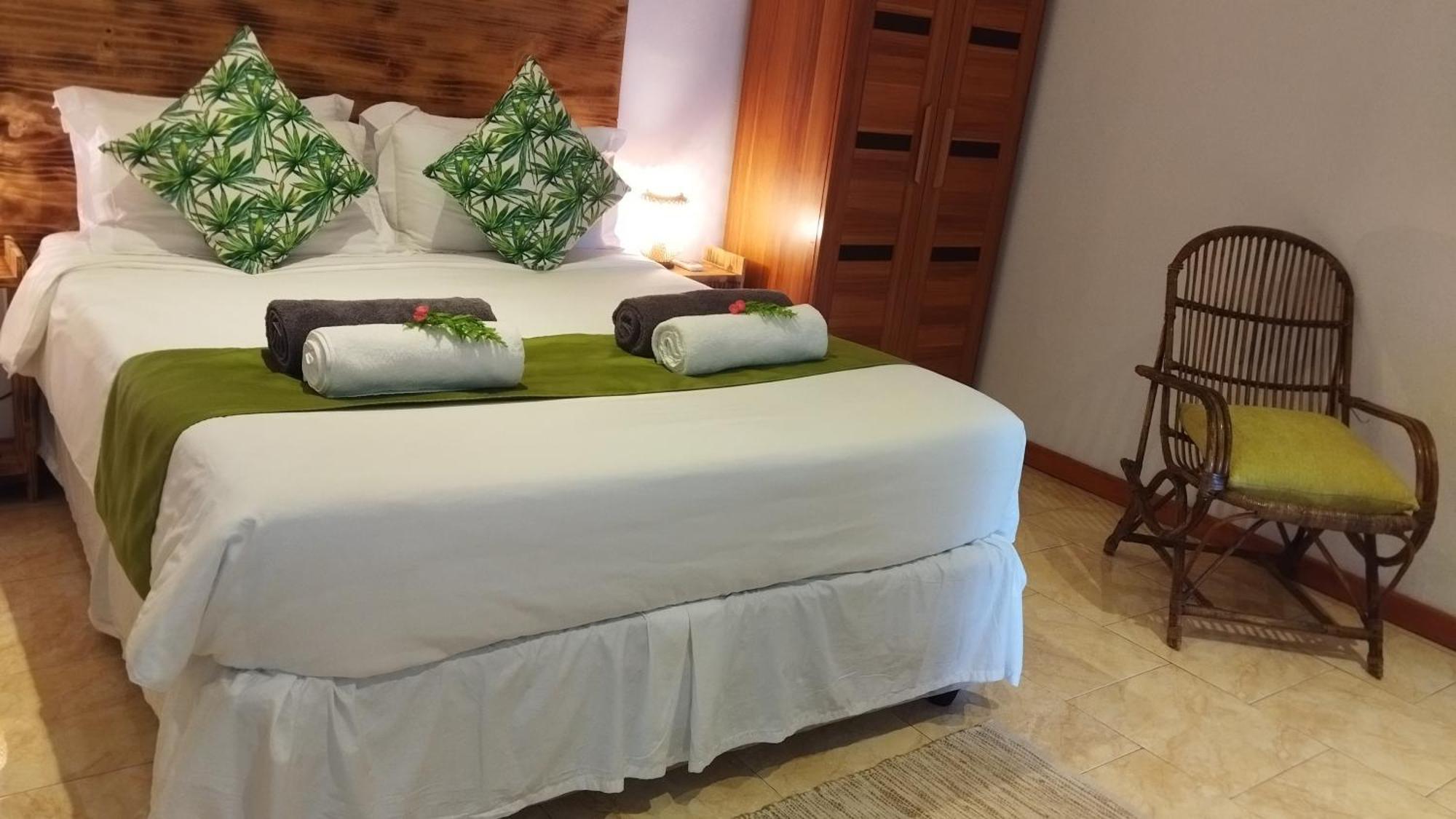 Fern Lodge Self Catering Ла-Діг Номер фото