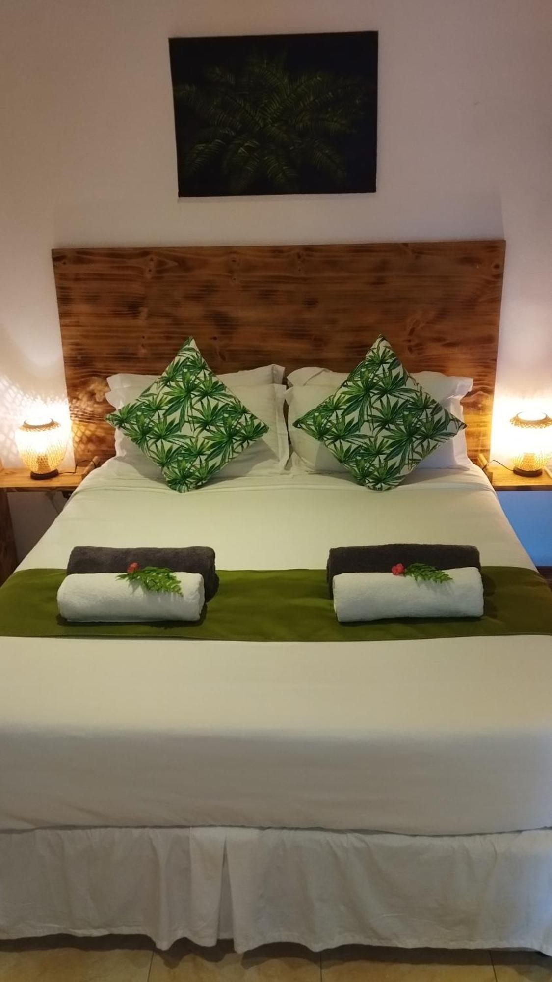 Fern Lodge Self Catering Ла-Діг Номер фото