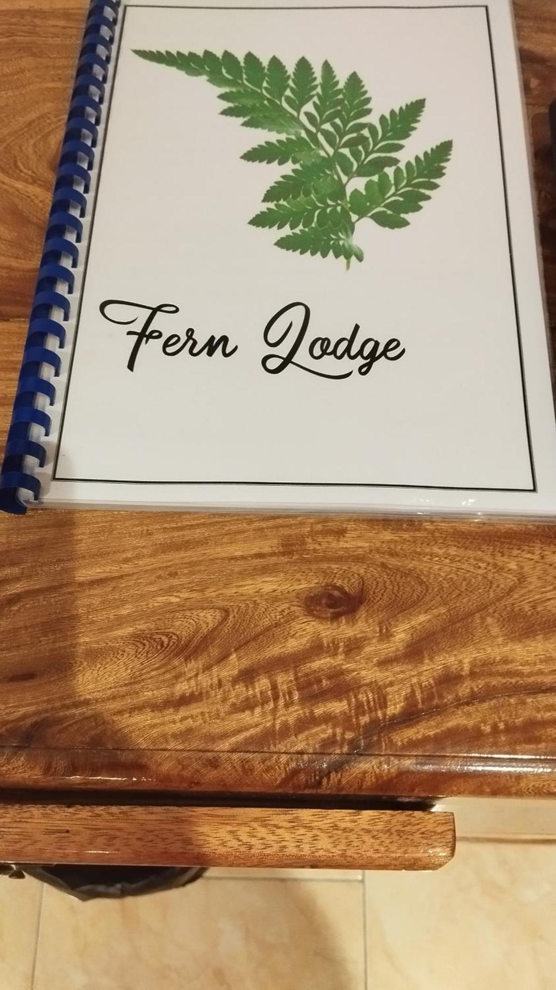 Fern Lodge Self Catering Ла-Діг Номер фото